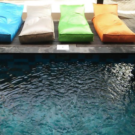 Made House Homestay And Dormitory Sanur  Exterior photo