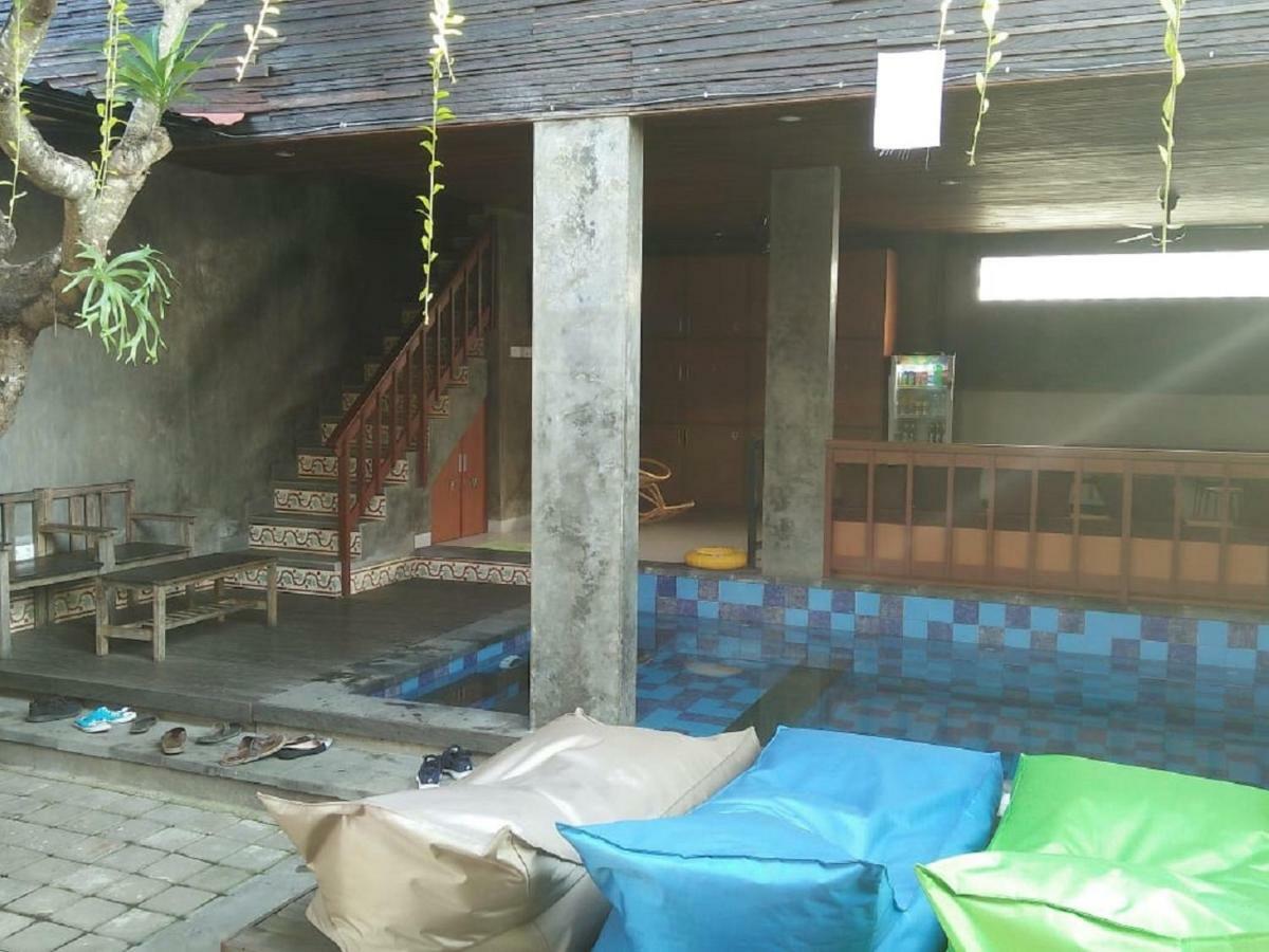 Made House Homestay And Dormitory Sanur  Exterior photo